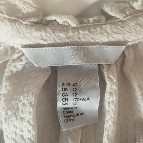 H&M sleeveless shirt - Picture 2 of 8